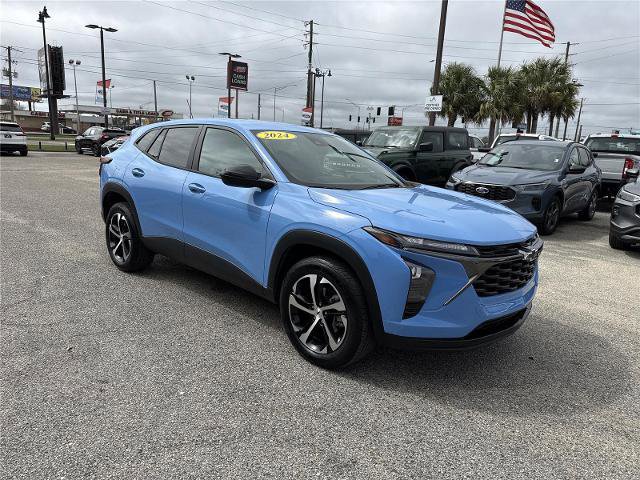 Used 2024 Chevrolet Trax RS w/ Driver Confidence Package image 8