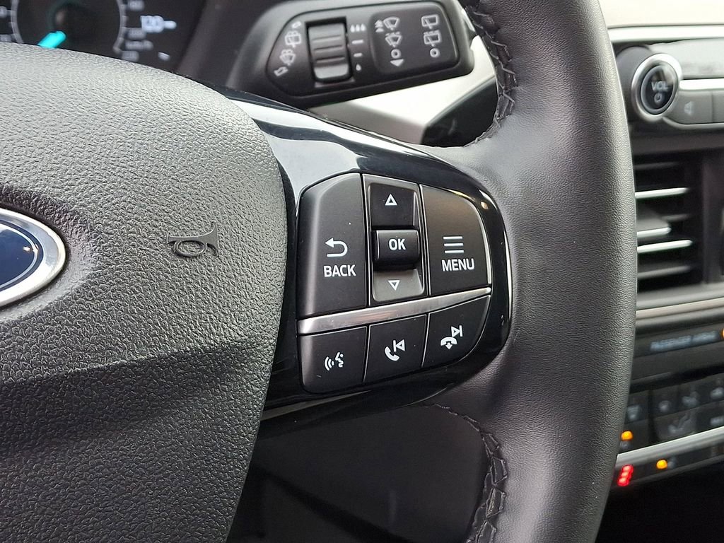 Certified 2022 Ford Escape SE w/ Cold Weather Package image 22