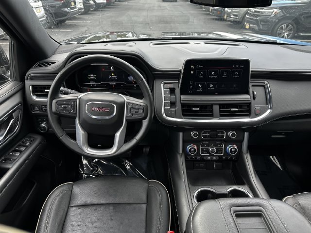 Used 2023 GMC Yukon SLT w/ SLT Premium Package AWD/4WD image 13
