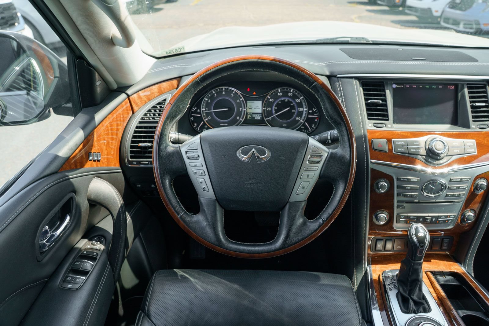Used 2018 INFINITI QX80 4WD w/ Driver Assistance Package image 23