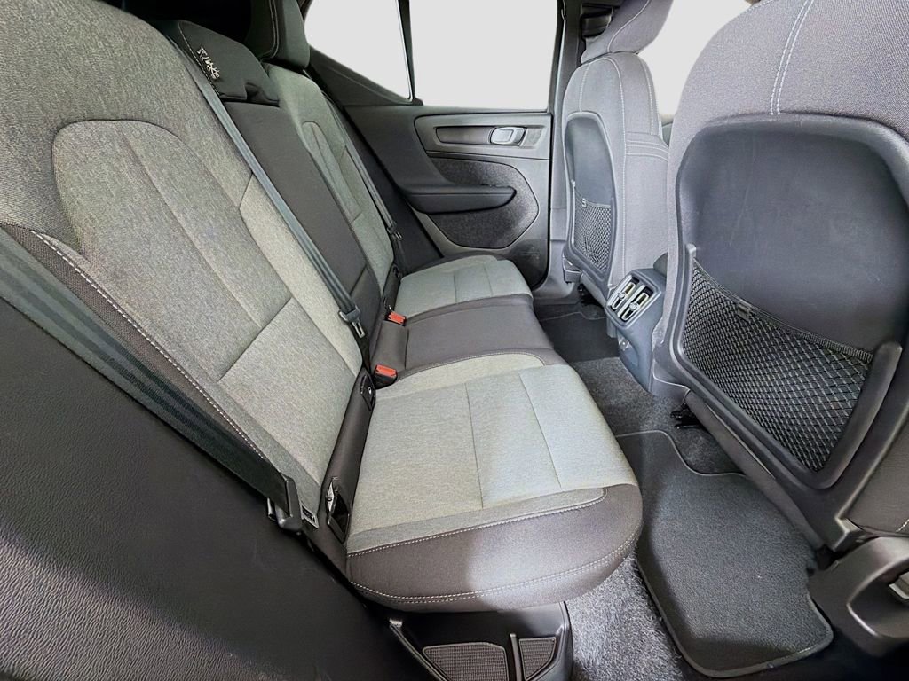 Used 2025 Volvo XC40 B5 Core AWD/4WD image 25