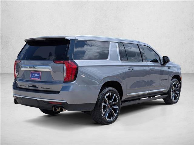 Used 2022 GMC Yukon XL Denali AWD/4WD image 9