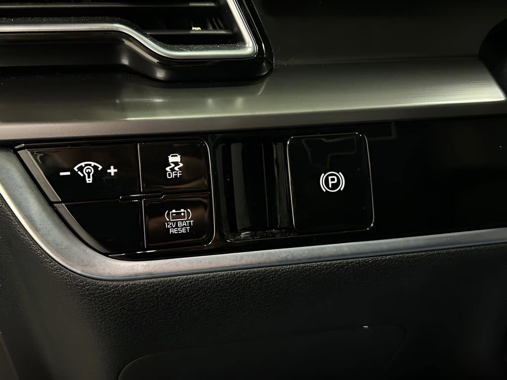 Used 2023 Kia Sportage EX image 26
