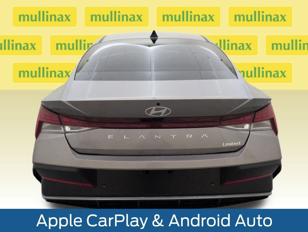 Used 2024 Hyundai Elantra Limited image 4