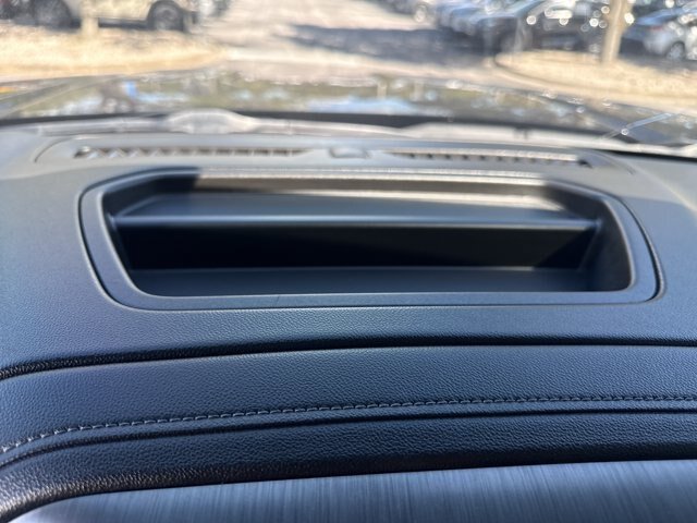 Used 2022 GMC Sierra 2500 Denali w/ Denali Ultimate Package AWD/4WD image 25