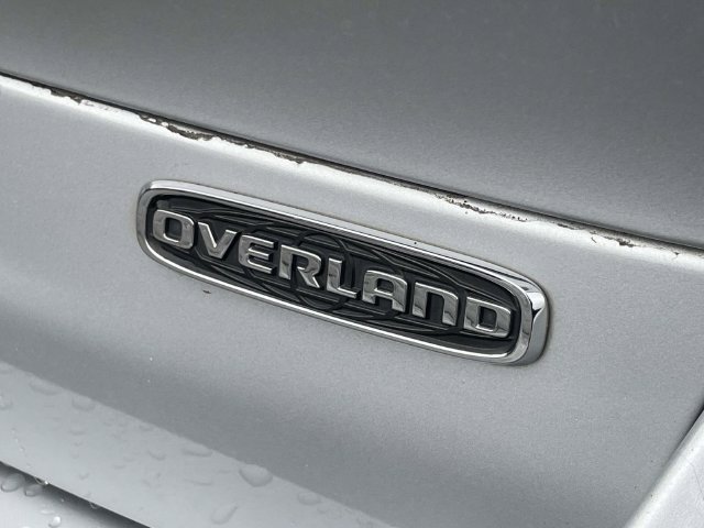 Used 2021 Jeep Grand Cherokee L Overland w/ Luxury Tech Group IV AWD/4WD image 8