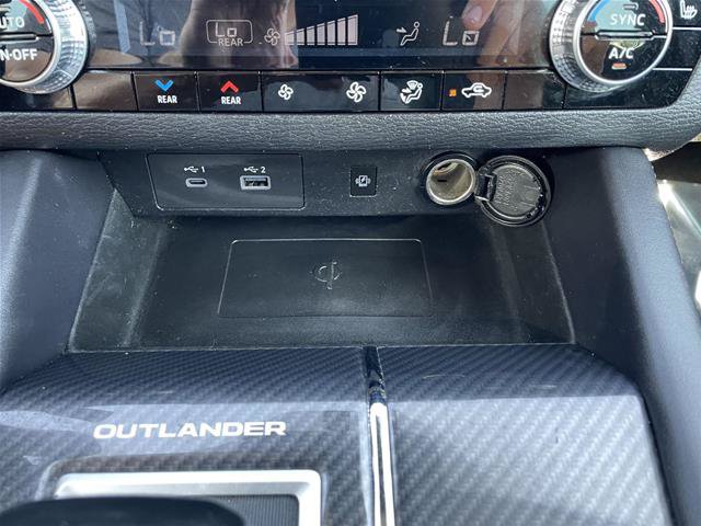 Used 2023 Mitsubishi Outlander SEL FWD image 31