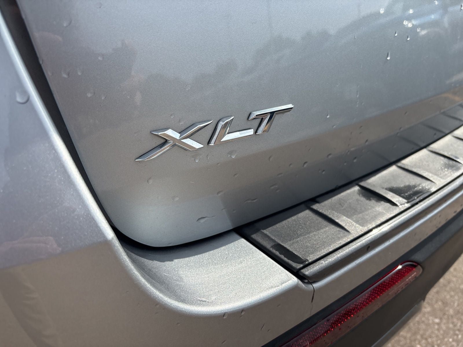 Certified 2023 Ford Explorer XLT w/ Equipment Group 202A AWD/4WD image 9