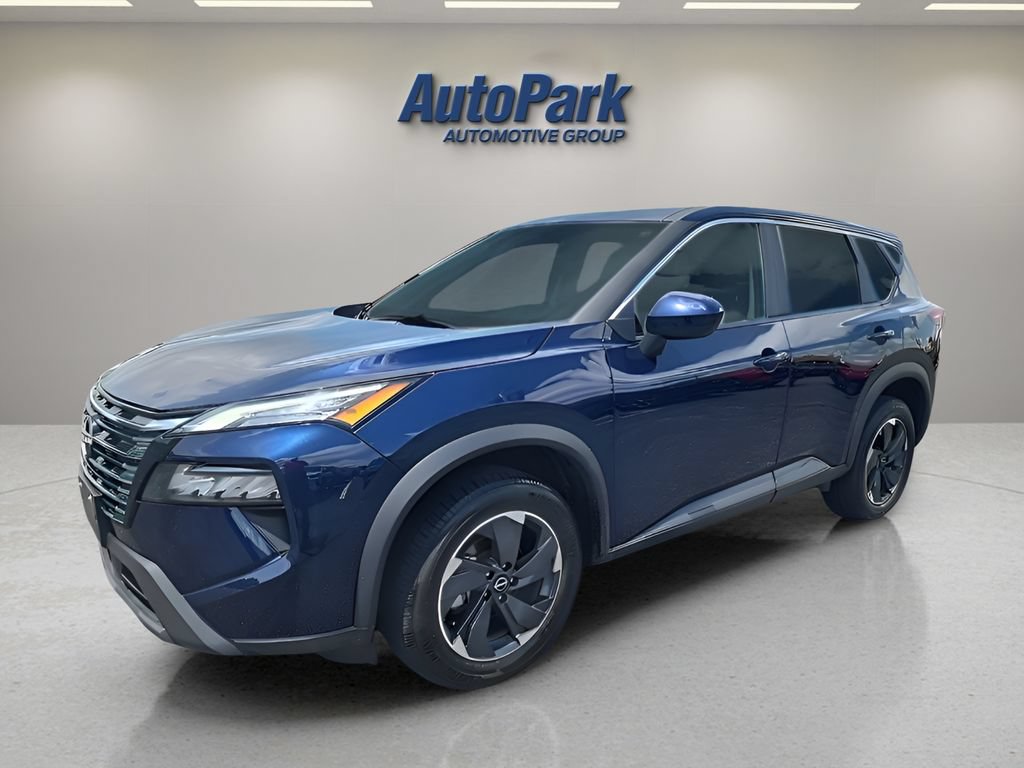 Used 2025 Nissan Rogue SV AWD/4WD image 3