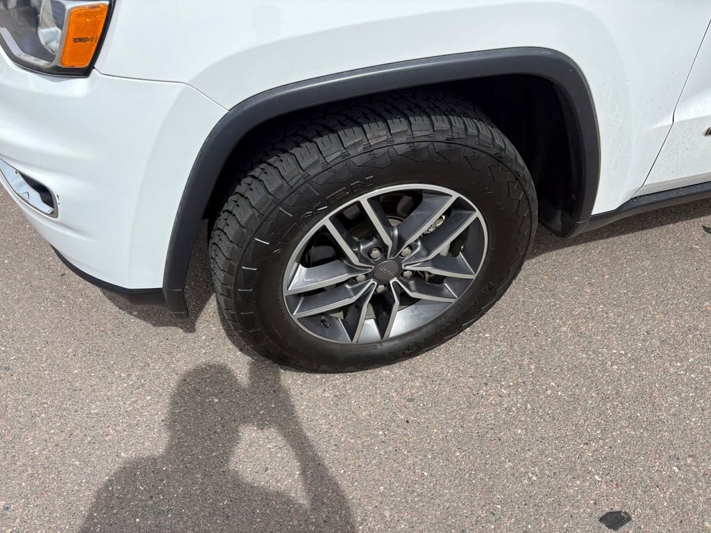 Used 2019 Jeep Grand Cherokee Limited AWD/4WD image 10