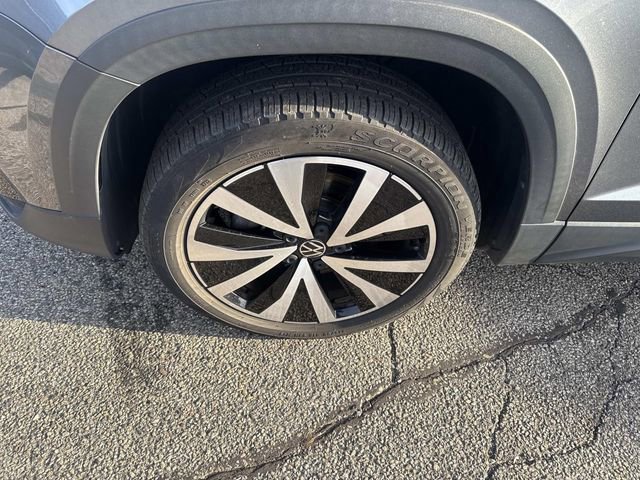 Used 2022 Volkswagen Taos SE image 15