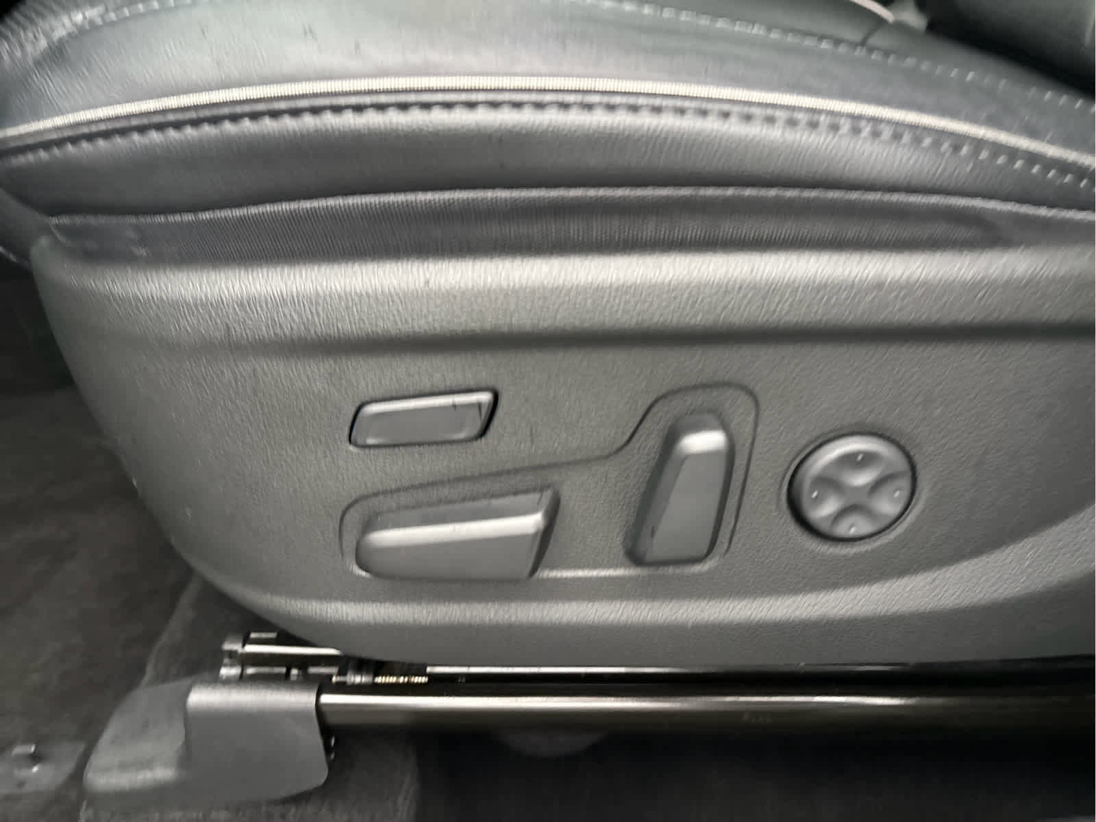 Used 2022 Hyundai Santa Fe Limited image 9