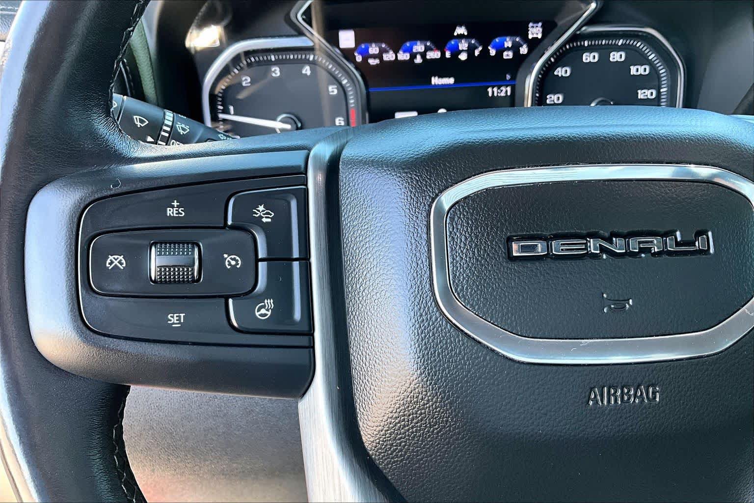 Used 2022 GMC Sierra 1500 Denali w/ Denali Reserve Package AWD/4WD image 23