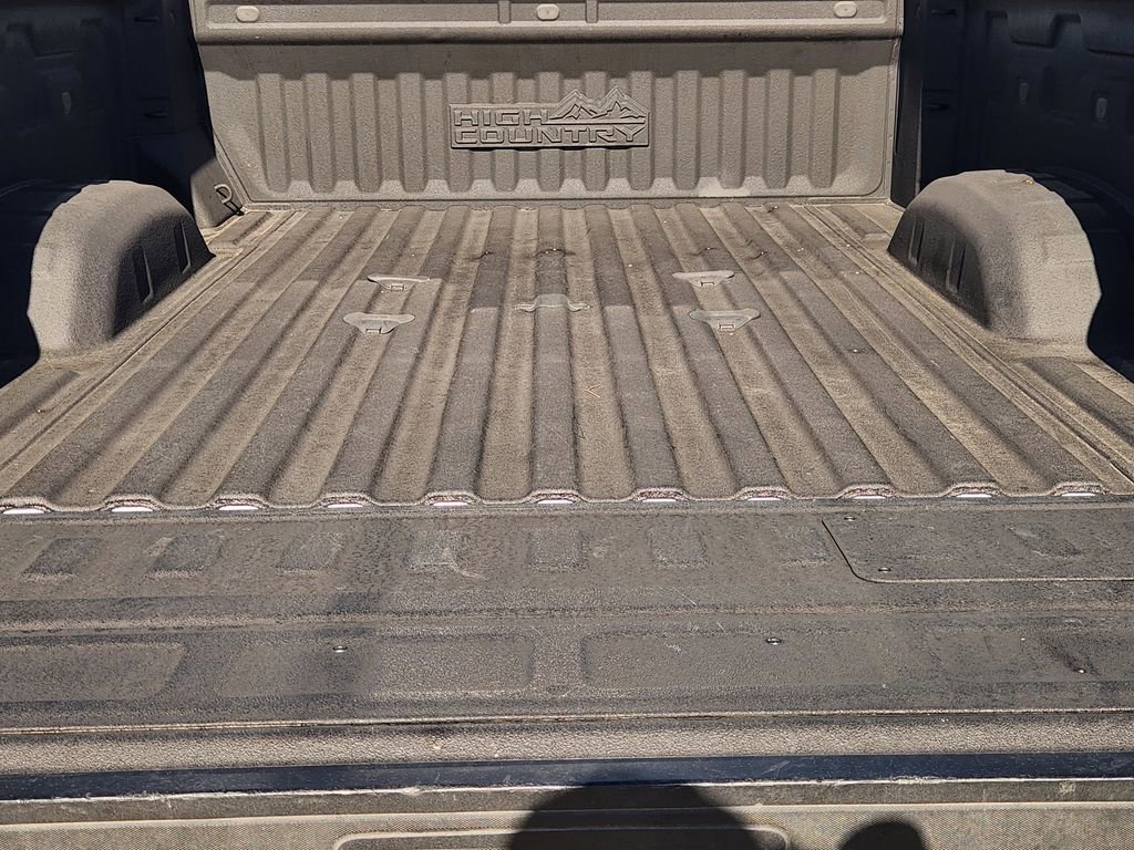 Used 2021 Chevrolet Silverado 2500 High Country image 30