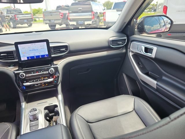 Certified 2021 Ford Explorer Limited w/ Equipment Group 301A RWD image 23