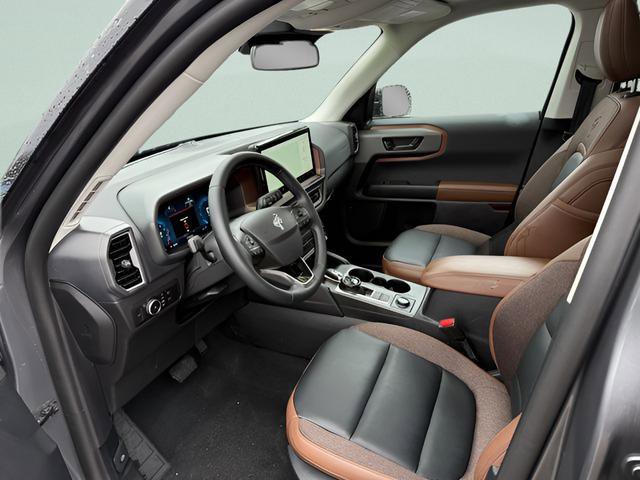 Certified 2025 Ford Bronco Sport Outer Banks w/ Outer Banks Tech Package+ AWD/4WD image 3