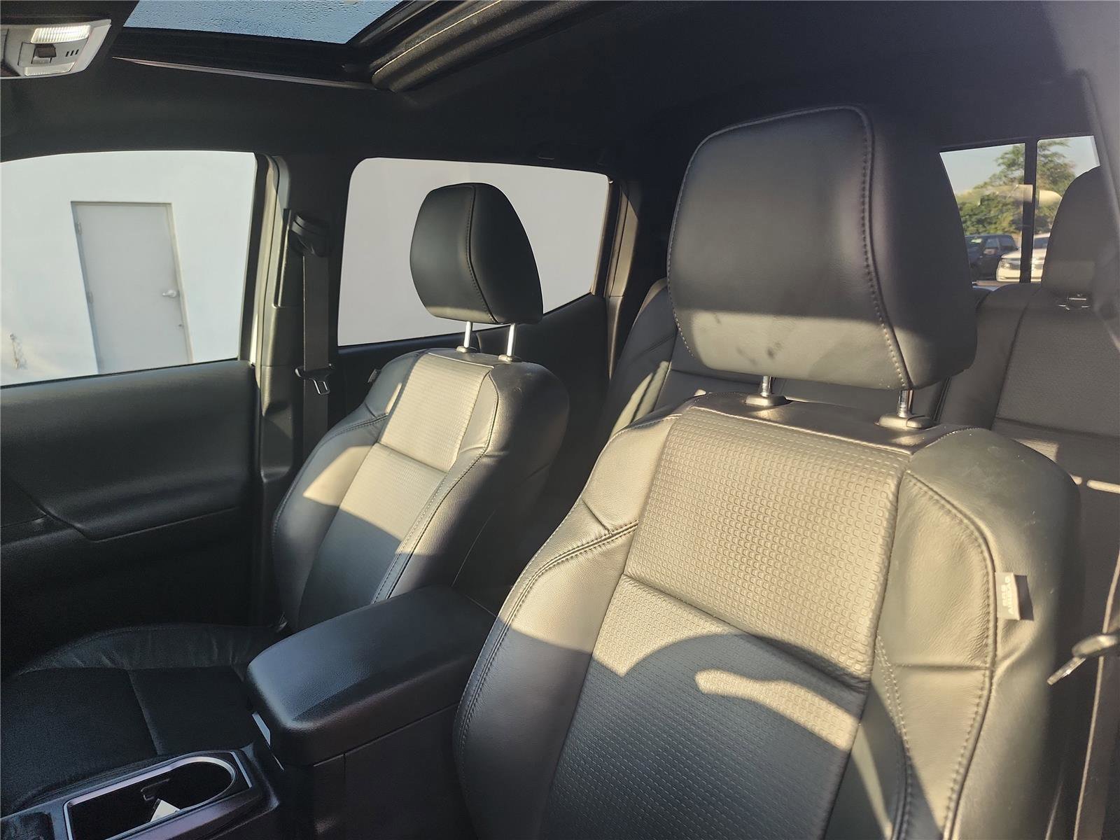 Used 2022 Toyota Tacoma TRD Sport w/ TRD Premium Sport Package image 18