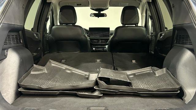 Certified 2024 Ford Escape SE FWD image 35