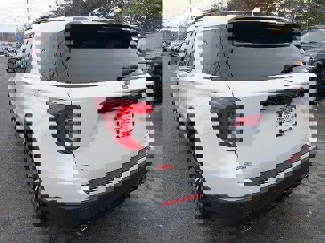 Certified 2023 Ford Explorer ST-Line w/ Class IV Trailer Tow Package image 6