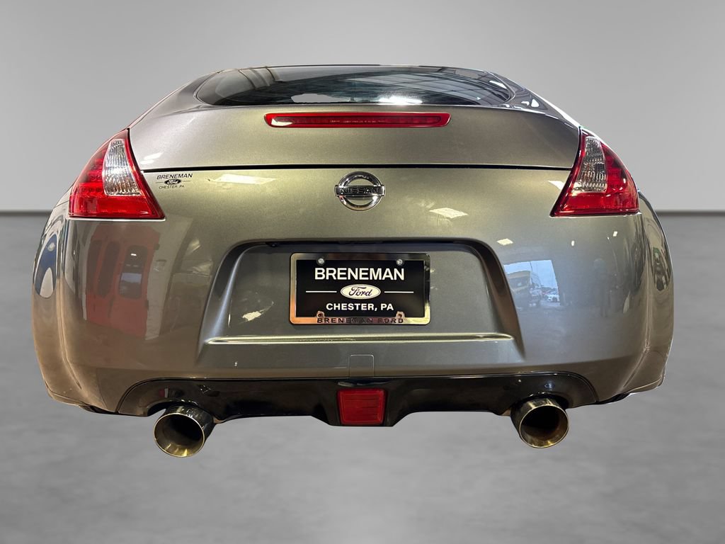 Used 2020 Nissan 370Z Coupe RWD image 16