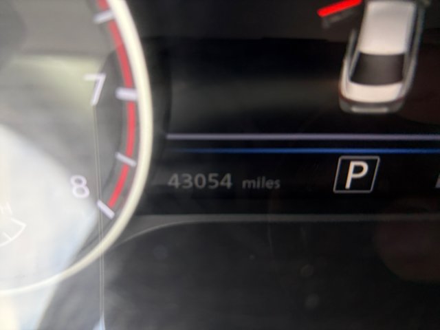 Used 2022 Nissan Sentra SR w/ Electronics Package FWD image 11