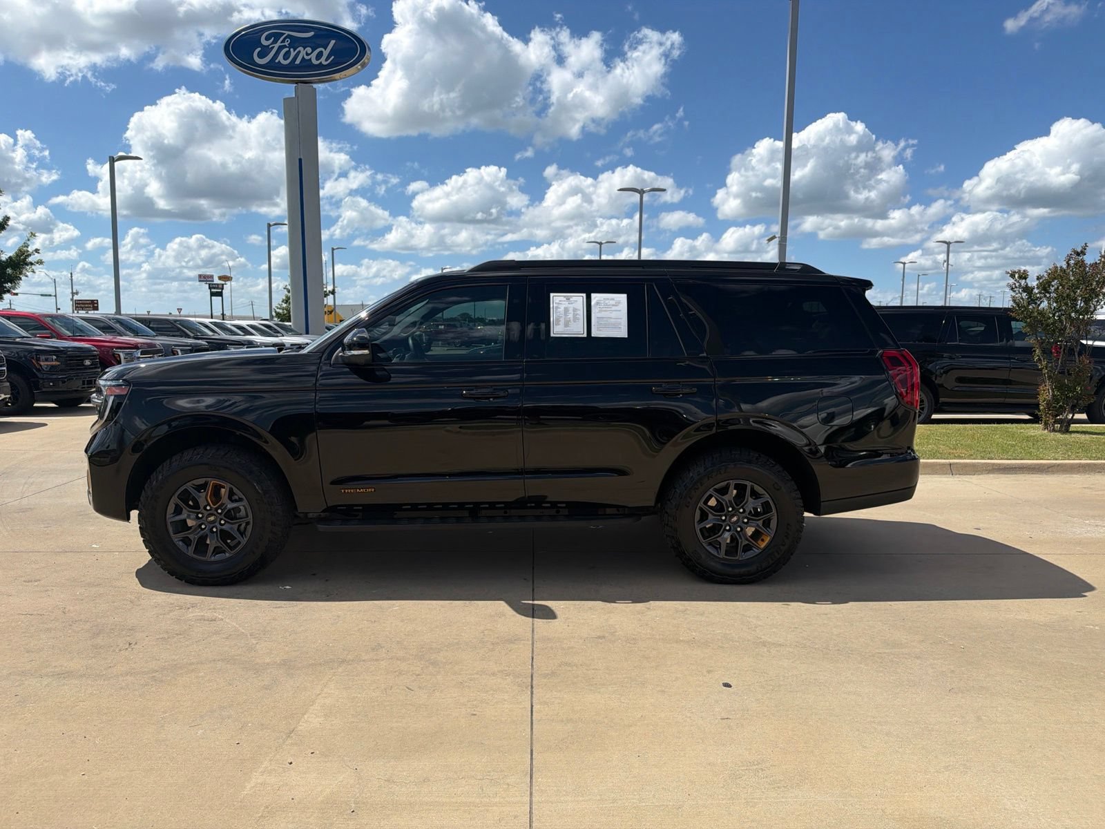 Certified 2026 Ford Expedition Tremor AWD/4WD image 2