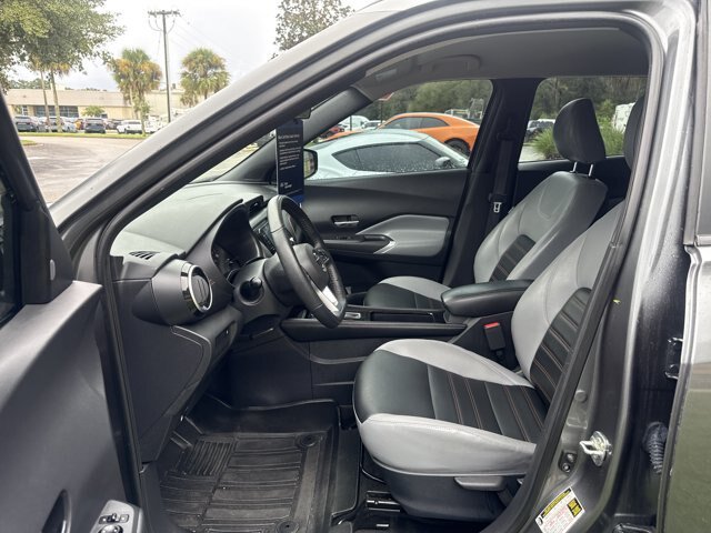 Used 2021 Nissan Kicks SR w/ SR Premium Package FWD image 14