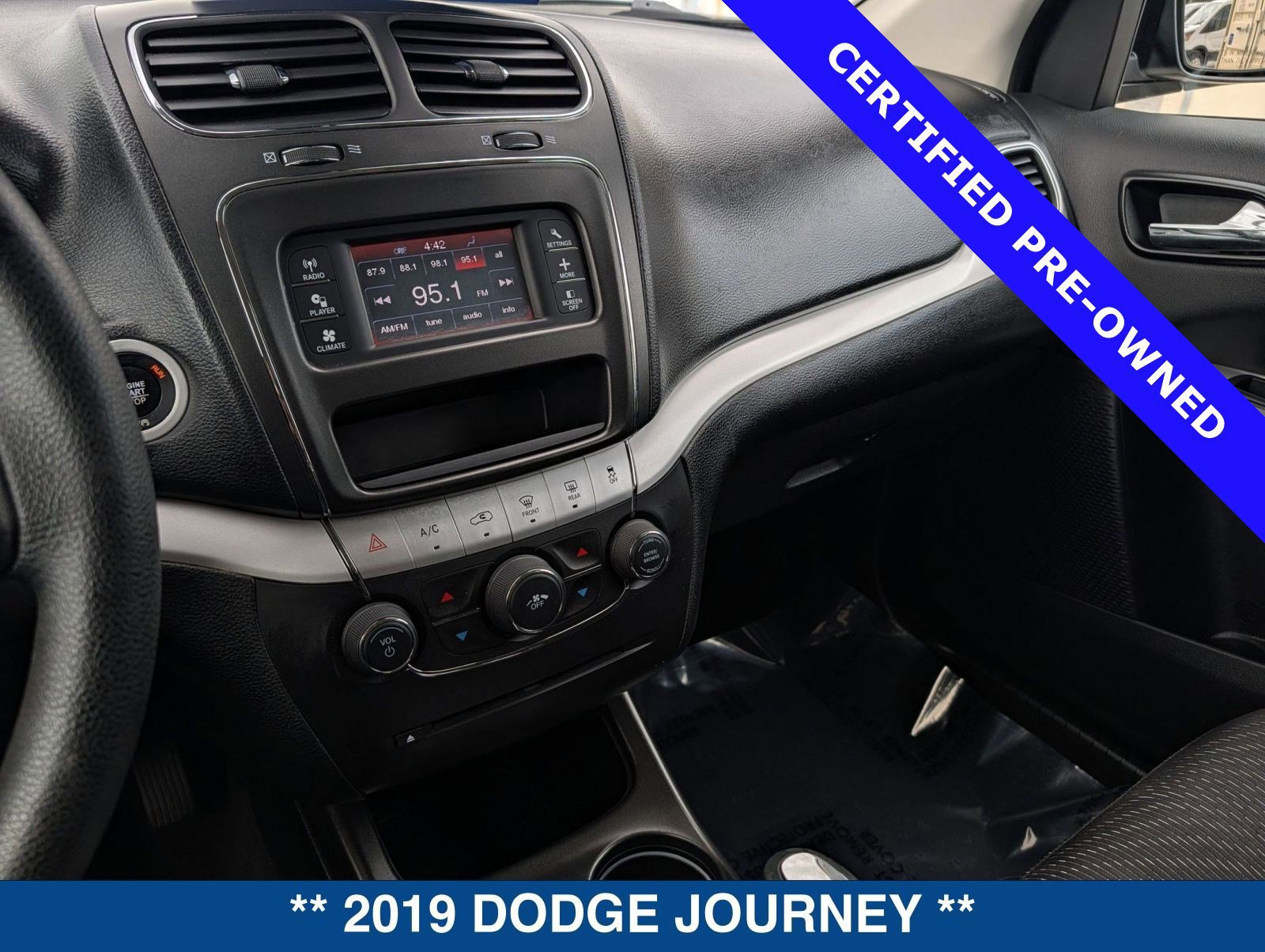 Used 2019 Dodge Journey SE w/ Blacktop Package image 30