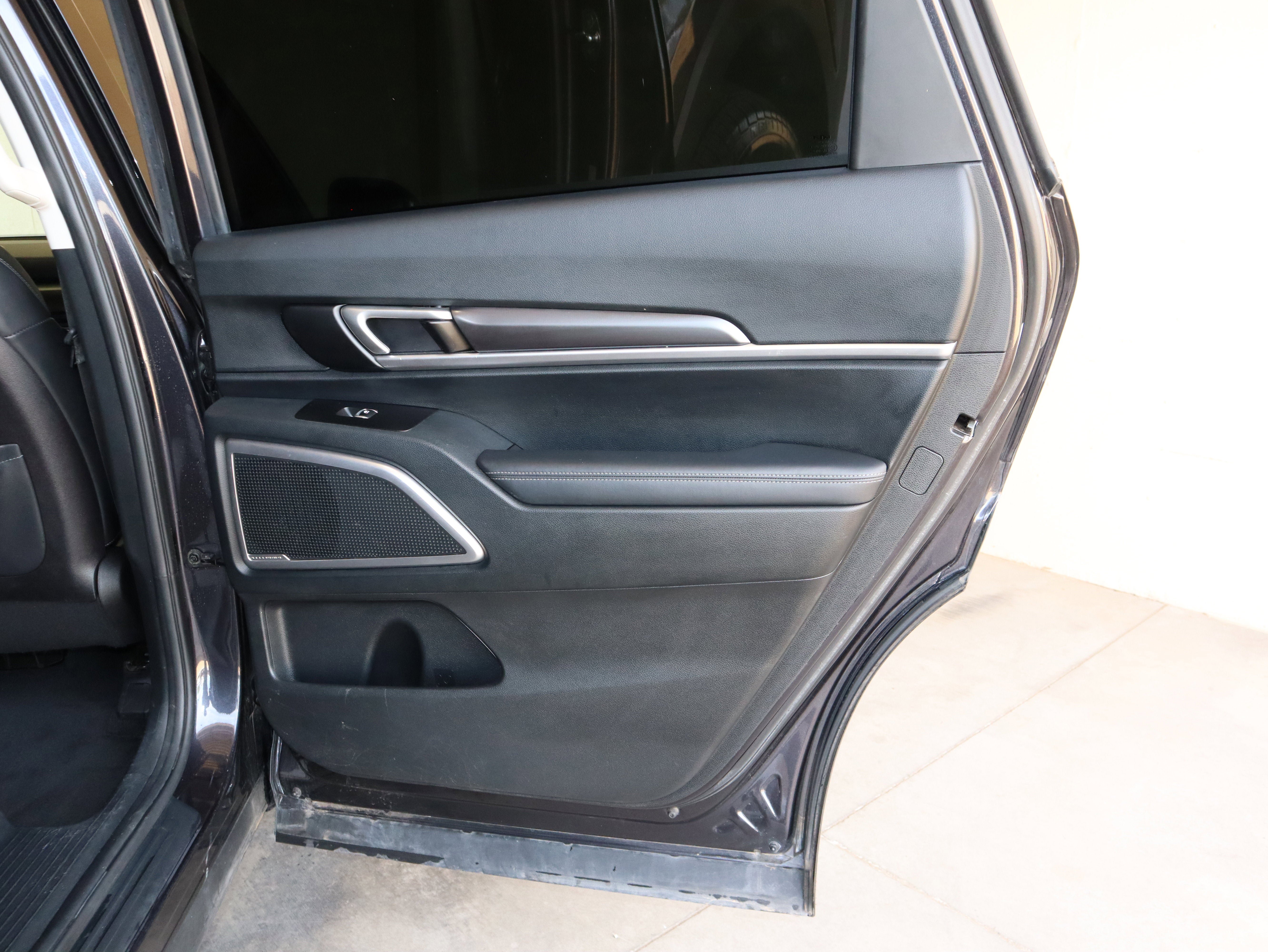 Used 2025 Kia Telluride S AWD/4WD image 48
