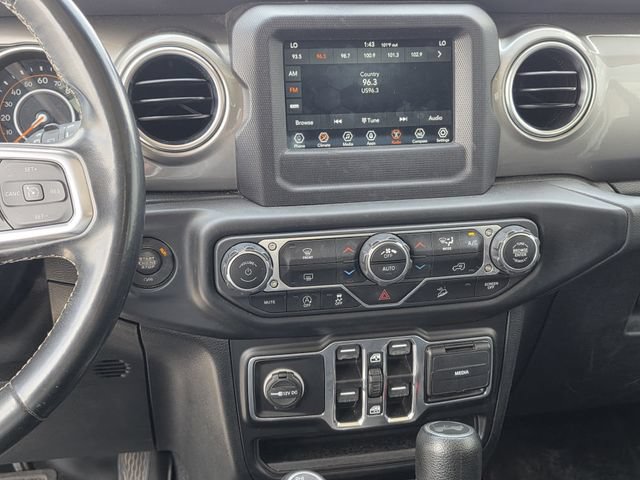 Used 2020 Jeep Wrangler Unlimited Sahara AWD/4WD image 9