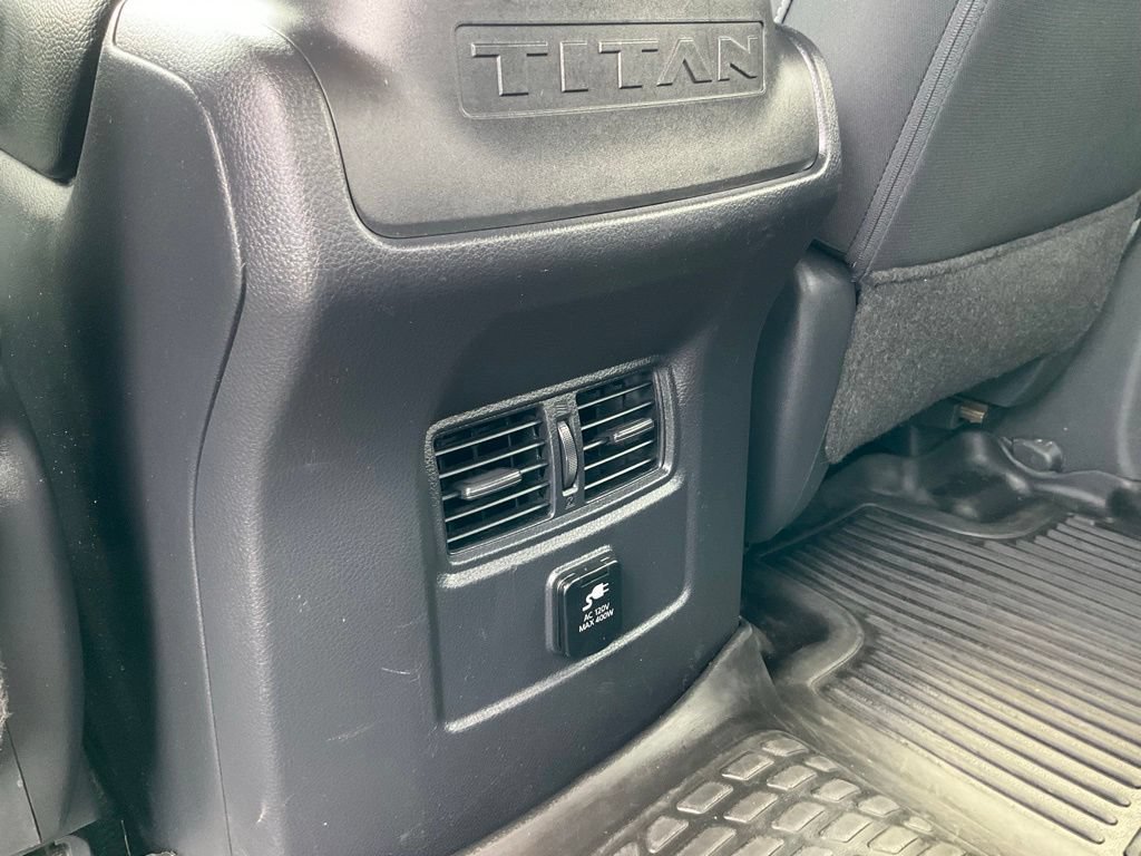 Used 2018 Nissan Titan SV w/ SV Convenience Package AWD/4WD image 19