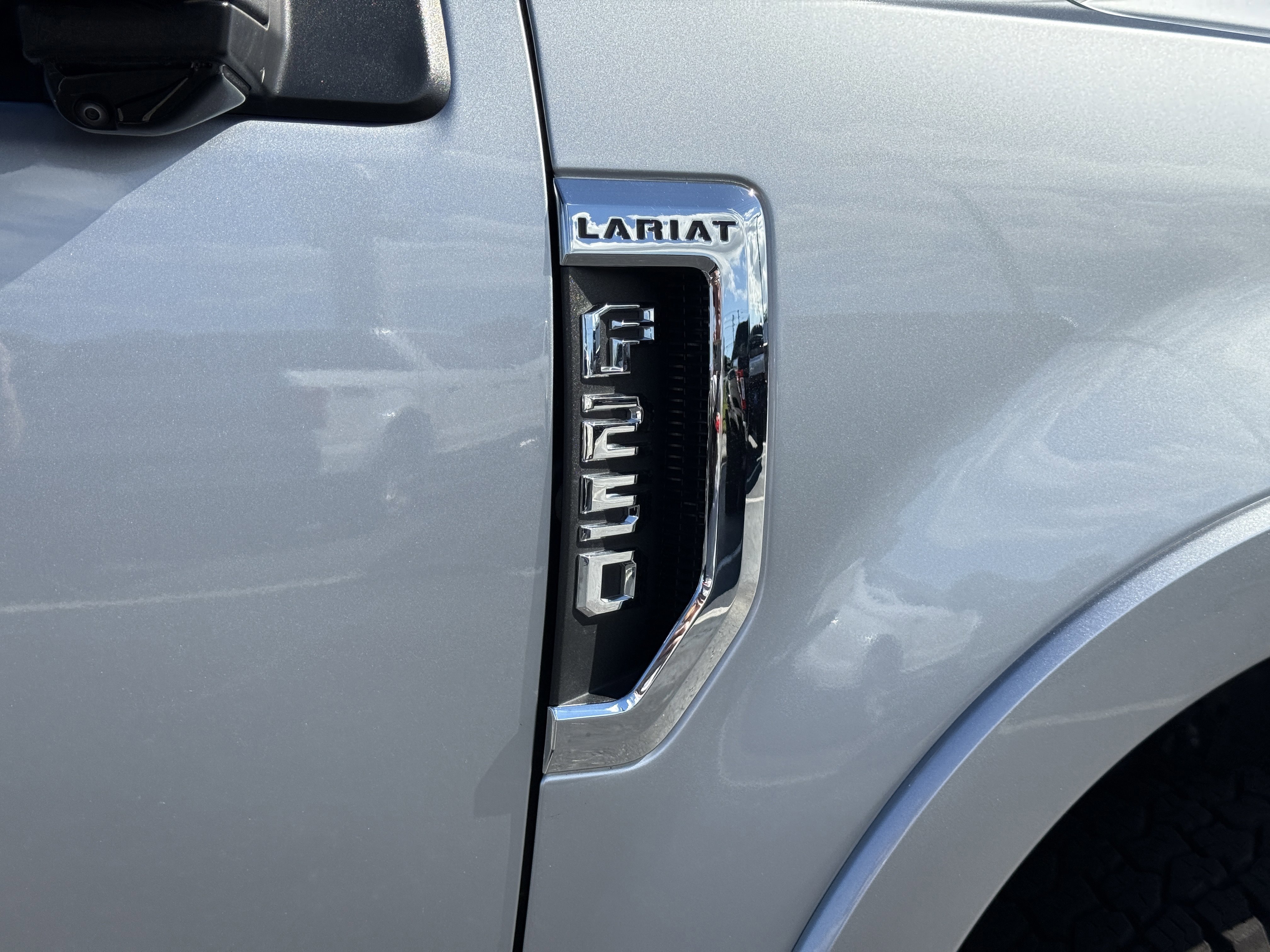 Certified 2022 Ford F250 Lariat w/ Tremor Off-Road Package image 9