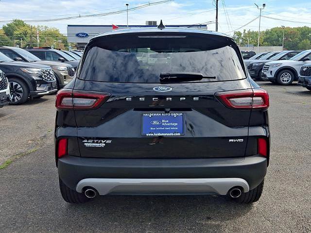 Certified 2025 Ford Escape Active AWD/4WD image 6