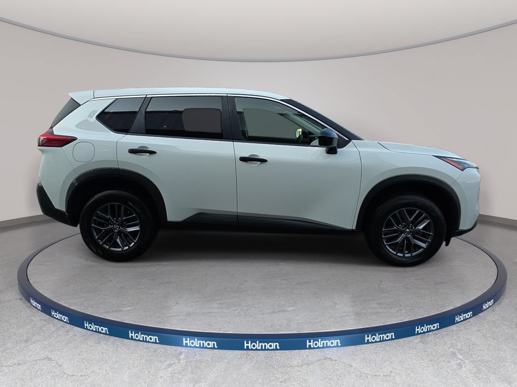Used 2021 Nissan Rogue S AWD/4WD image 4