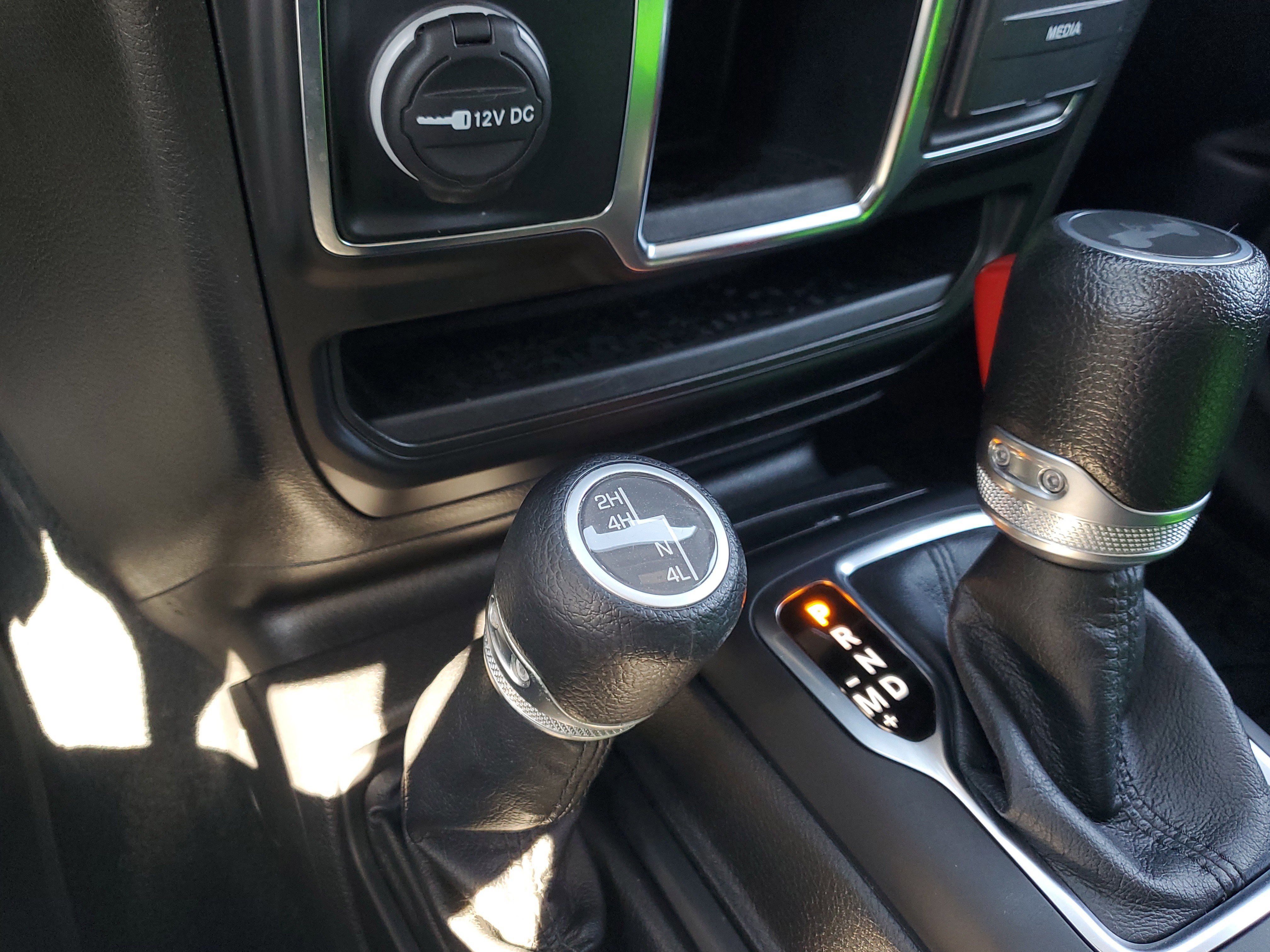 Used 2022 Jeep Wrangler Sport image 23