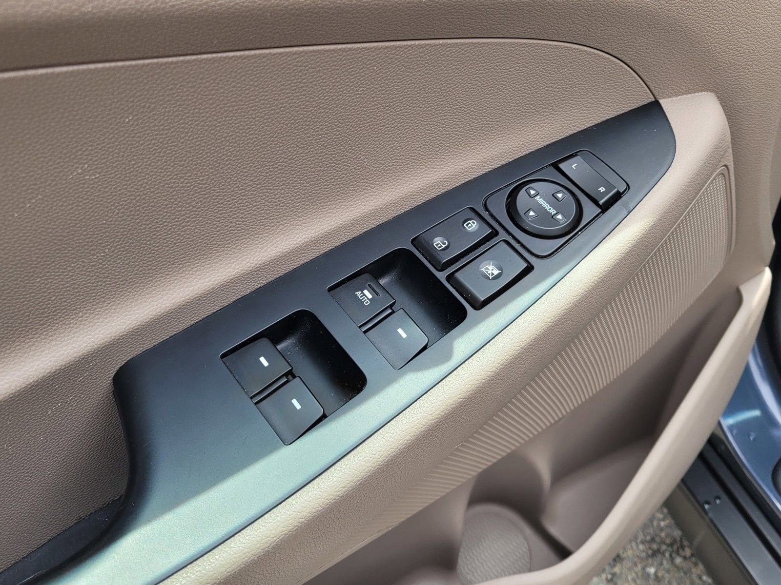 Used 2021 Hyundai Tucson Value FWD image 17