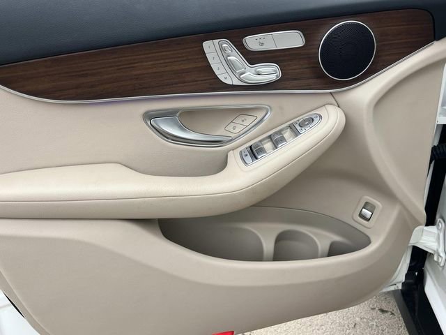 Used 2021 Mercedes-Benz GLC 300 GLC 300 image 28