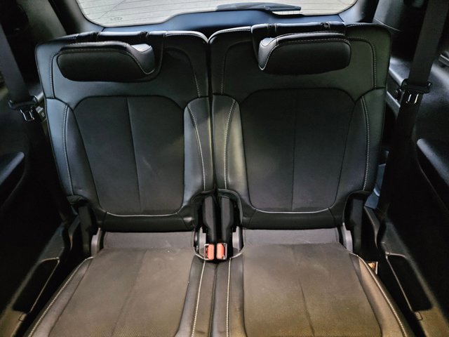 Used 2023 Jeep Grand Cherokee L Laredo image 15