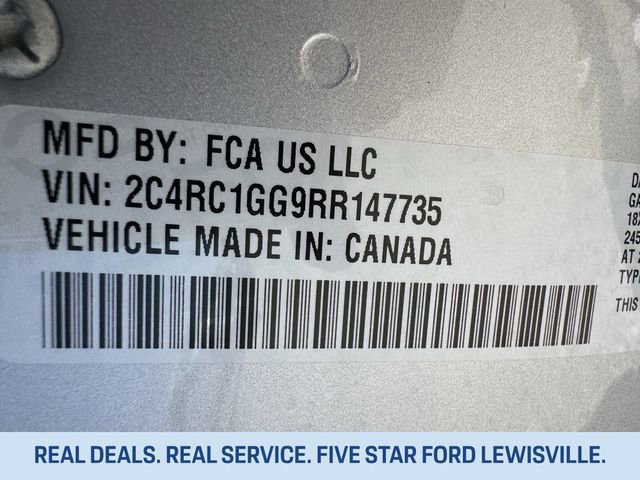 Used 2024 Chrysler Pacifica Limited image 35