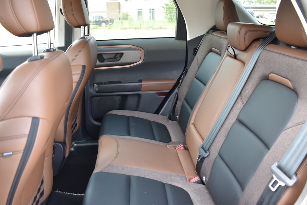 Certified 2025 Ford Bronco Sport Outer Banks w/ Outer Banks Tech Package+ AWD/4WD image 8