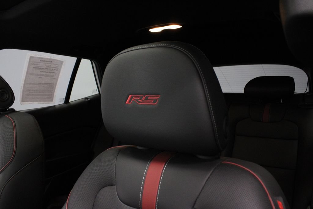 Used 2024 Chevrolet Trax RS w/ Sunroof Package FWD image 35