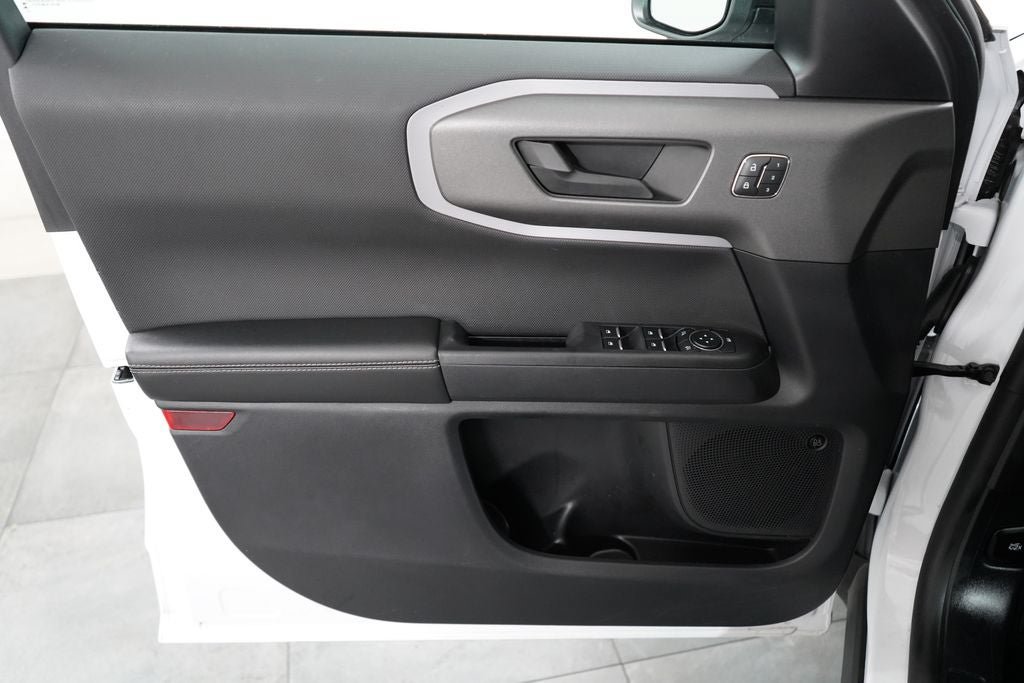 Certified 2025 Ford Bronco Sport Outer Banks w/ Outer Banks Tech Package+ AWD/4WD image 18