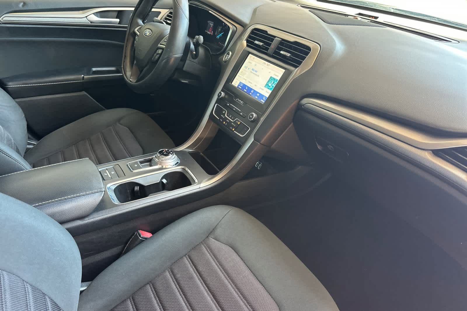 Certified 2019 Ford Fusion SE FWD image 15