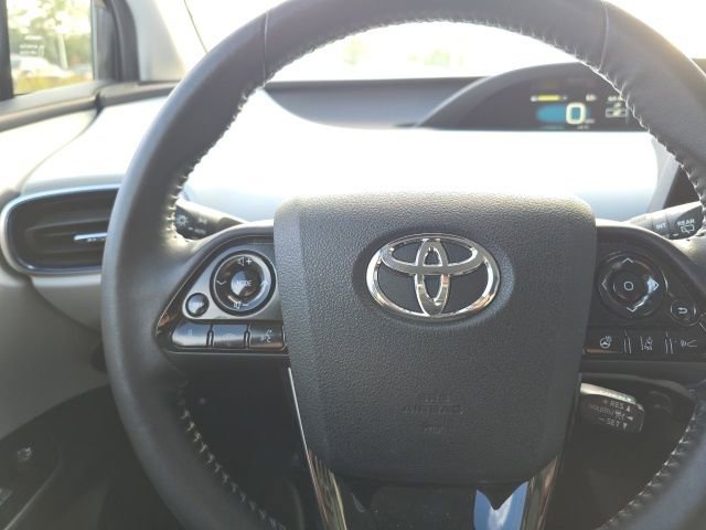 Used 2019 Toyota Prius L Eco image 14
