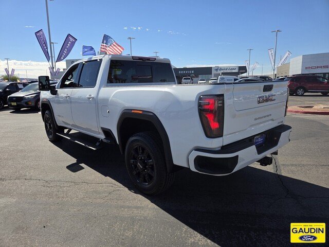 Used 2025 GMC Sierra 2500 AT4 w/ Technology Package AWD/4WD image 5