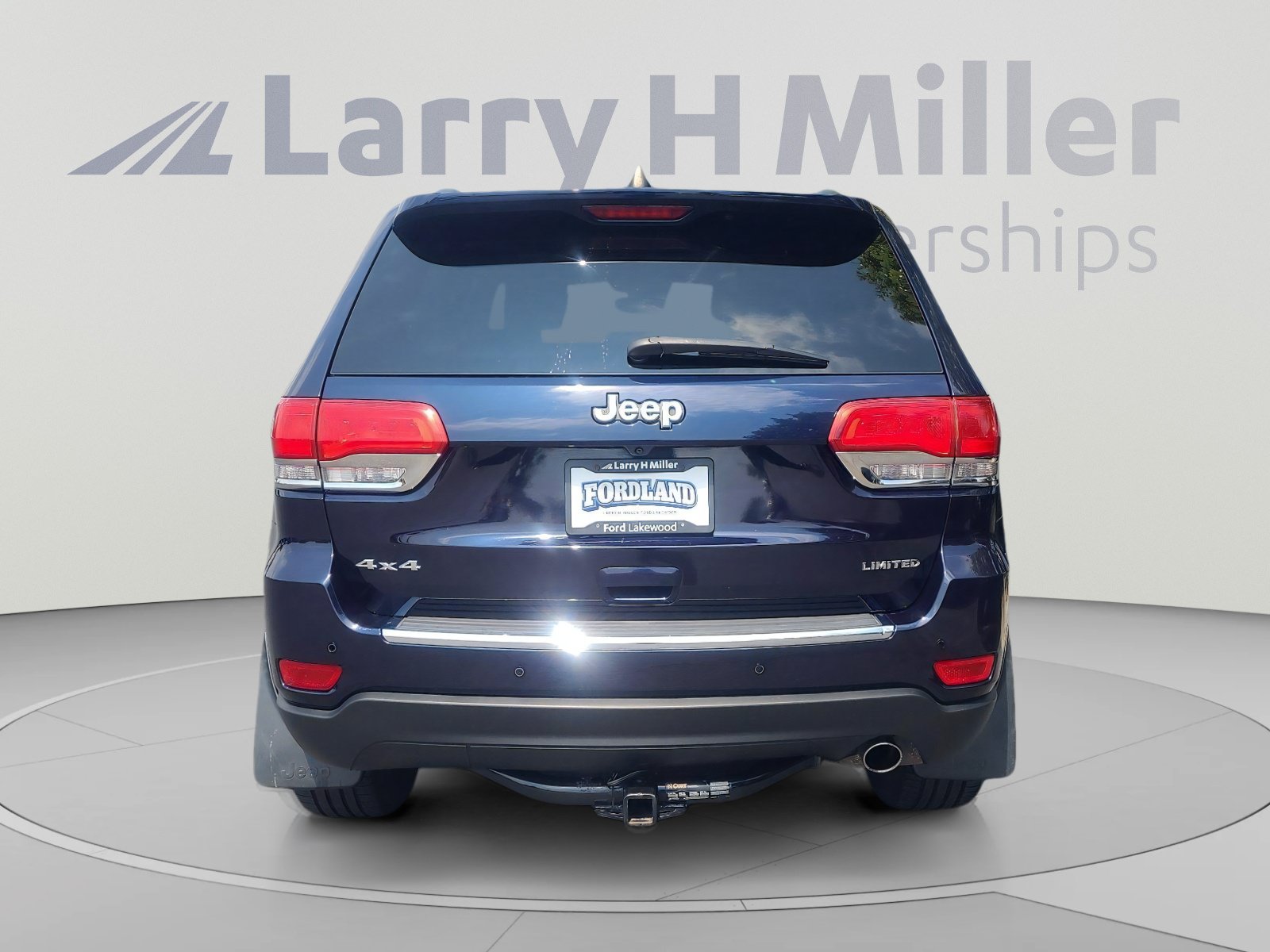 Used 2017 Jeep Grand Cherokee Limited AWD/4WD image 4