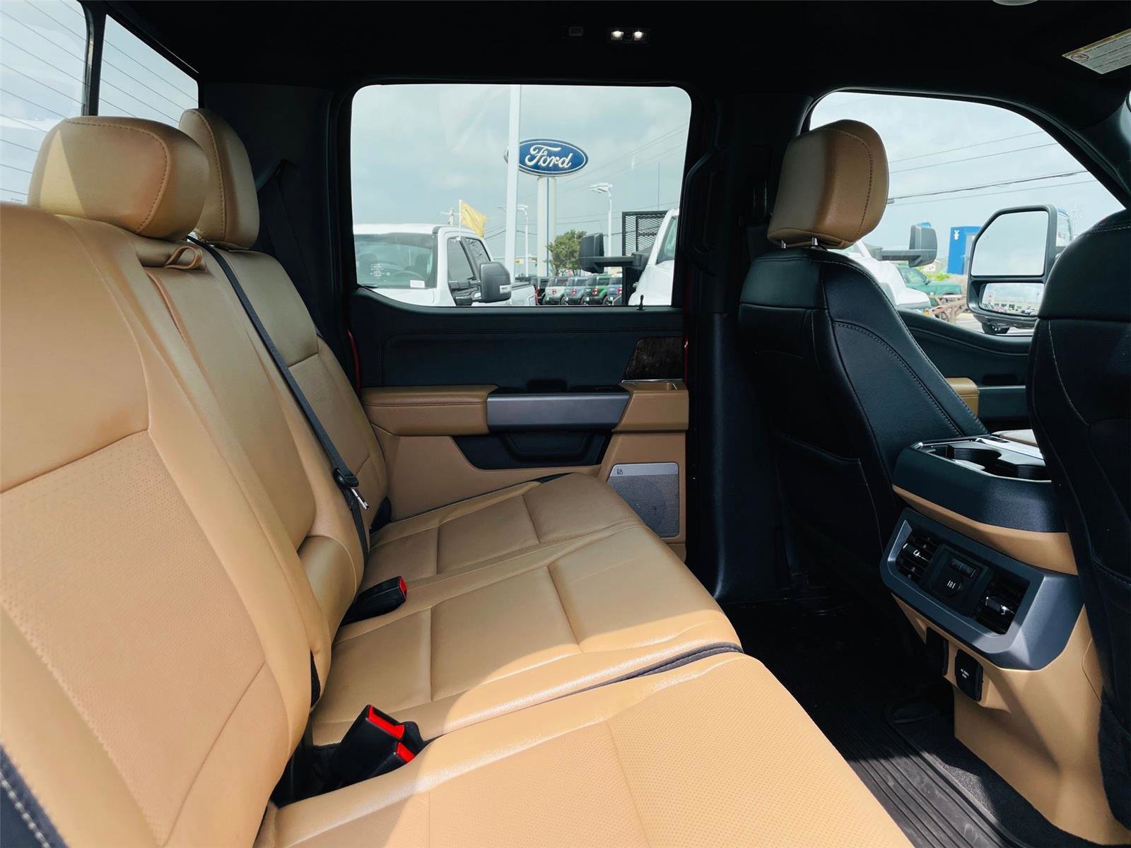 Certified 2024 Ford F350 Lariat w/ Lariat Ultimate Package AWD/4WD image 23