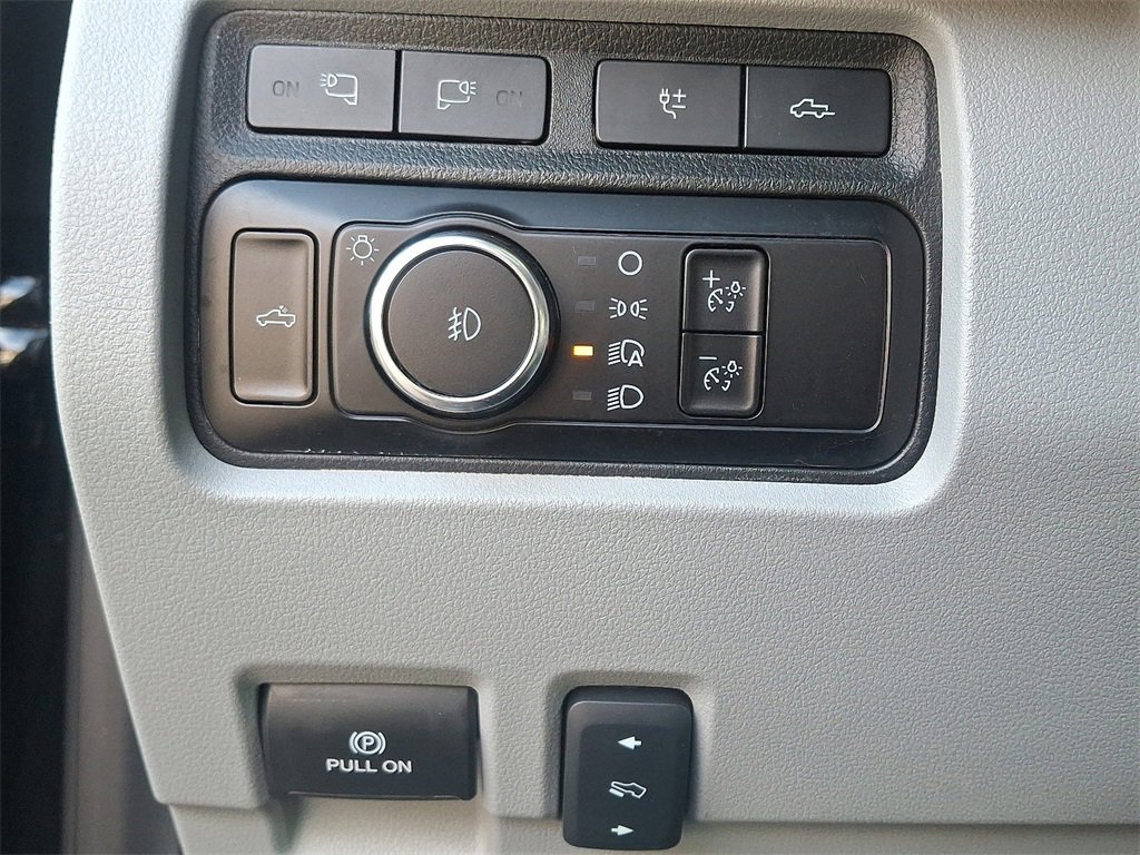 Certified 2023 Ford F250 Limited w/ Snow Plow Prep Package image 27