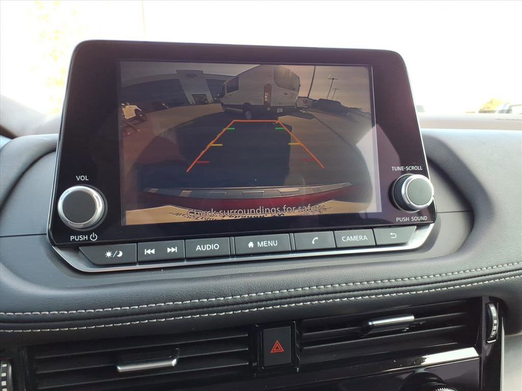 Used 2022 Nissan Rogue SV image 22