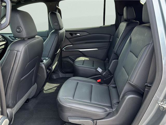 Used 2026 Chevrolet Traverse LT AWD/4WD image 16